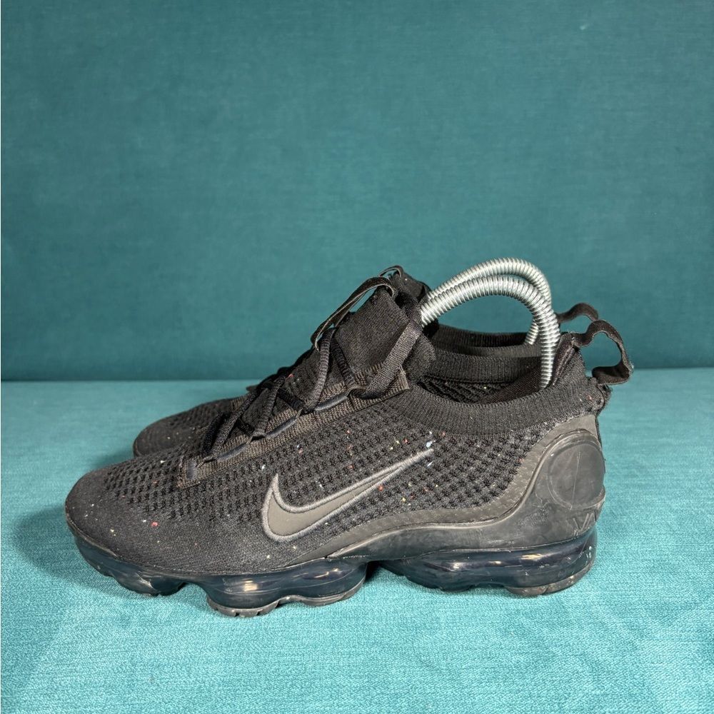 Nike Vapormax Shoes / Triple Black Flyknit Running Gym Trainers size 5Y/6.5Women